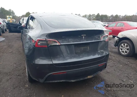 2024 Tesla Model Y Long Range Dual Motor All-Wheel Drive from USA, damaged, VIN 7SAYGDEE5RA252027
